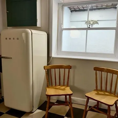 Holiday home Bats By The Sea At Number 23 *